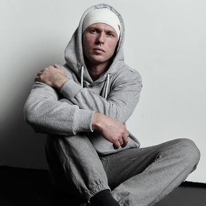 Заводы гудят