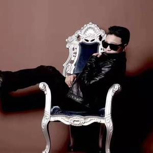 藏语版《生而为人》