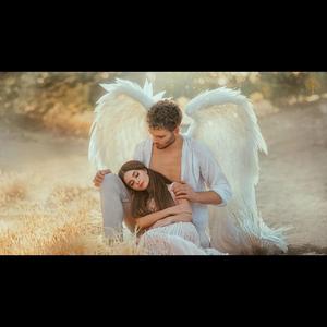 Flowing Heart Chakra: Embracing the Energy of Love and Compassion with Soothing World Music