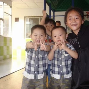 格格不入（Prod.By Maxlow）