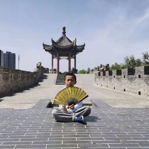 这些年的生活不容易（伴奏）