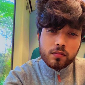 স্বাধীনতার আকাশে উড়ুক