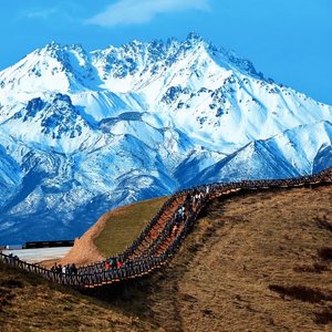 青海湾的月亮.wav 伴奏