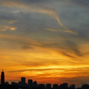 像云朵亲吻你·水瓶