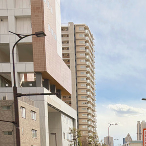 Oversize (feat. 初音ミク, IA, ZOLA YUU & 東北ずん子)