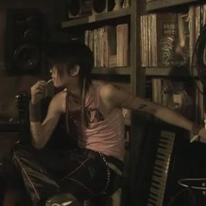 2 lame (feat. KULAPHANTASY)