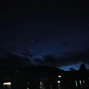 生活可能一团糟，但是总有值得奋斗的事情