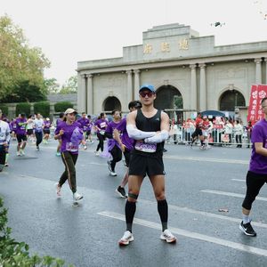 我们在时光的长河里刻舟求剑 伴奏