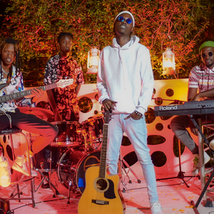 IDE (feat. Alyn Sano)