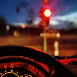 На красный (2023)