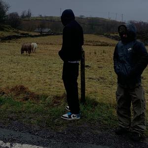 Thraxx (feat. Yung Haze)