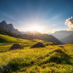 Sobre Los Picos De Las Montañas