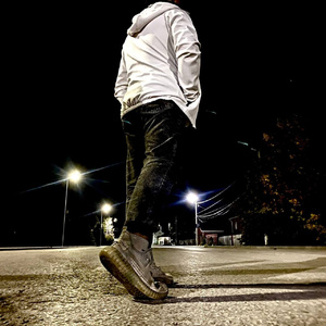 Белые кроссы