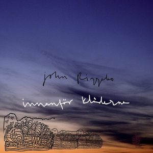 Innanför kläderna