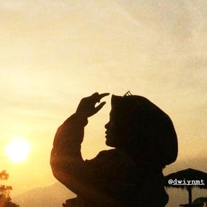 the sad guitar in the sun