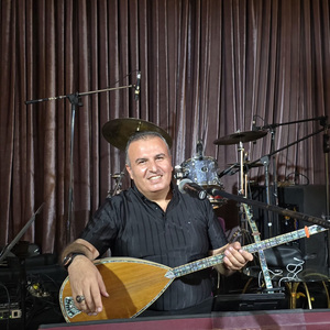 Karşımda Görünür Sıralı Dağlar