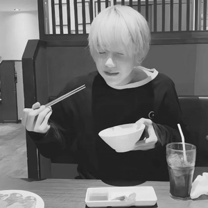 忧郁的海边故事