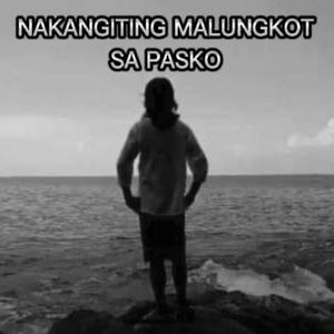 Nakangiting Malungkot sa Pasko
