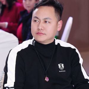 山月照蓉城