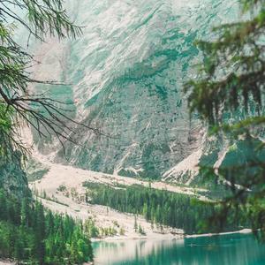 爱就一个字1641816011993