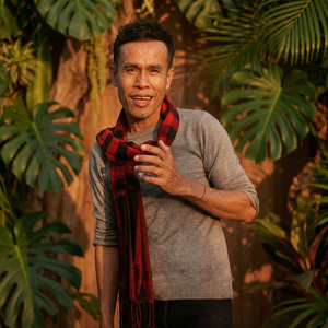 ຂໍຮັກສາວເຖົ້າ