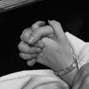 МЫСЛЕННО ОБНИМИ