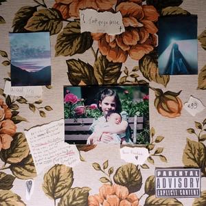 chuchote à l'oreille