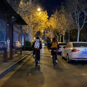 住在我家的兄弟