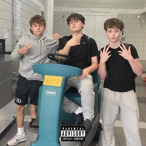 Universal (feat. v0m1t)