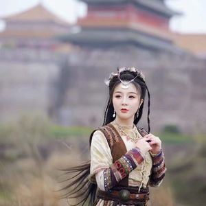 谭雨彤 - 烟雨唱扬州 (女版) - 1743353913.mp3