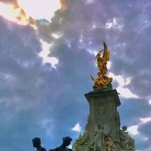 争议（feat.Sweargodtrip）