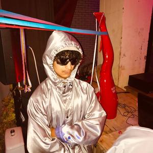 32SECONDS (feat. Philly-Swift)