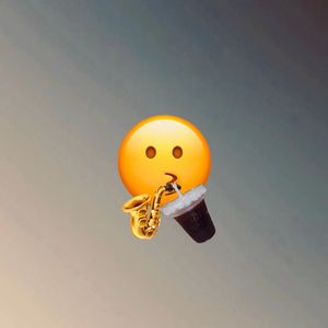 喝着冰美吹萨克斯