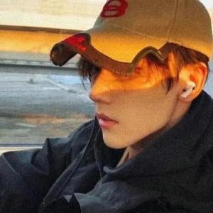 终于到了谈恋爱不怕被爸妈发现的年龄