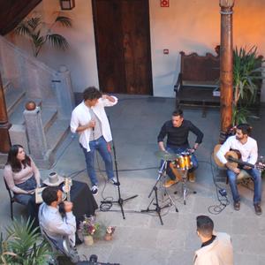 A paso lento (feat. Aidan Febles) (Directo)