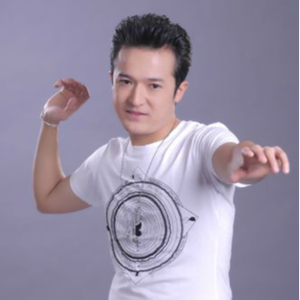 高台上的月亮