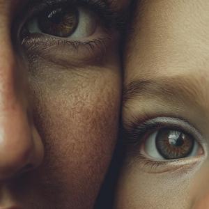 Los ojos de mamá