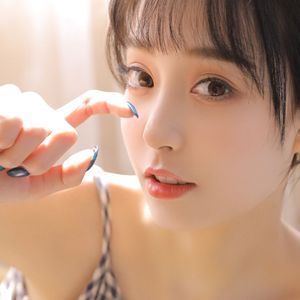 晨雾吻窗