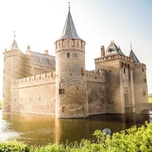 5 Bagatellen für Hornquartett, Nr.1 Introduktion