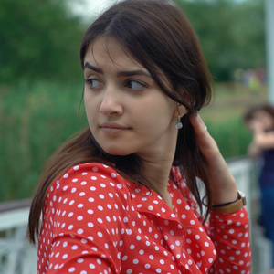 Tere gaal gulabi lal lal