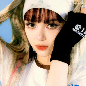 OMG（翻自 NewJeans）