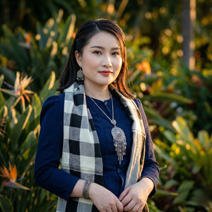 ມື້ໃດອ້າຍສີປະເມຍມາ (มื้อใดอ้ายสีปะเมียมา)