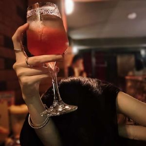 一个人的月光酒-汐颜