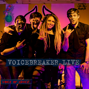 Среди витрин