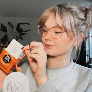 ASMR in dutch: openhartig kaartjes voorlezen en beantwoorden