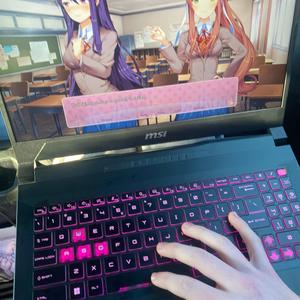 peek (feat. slattuhs)