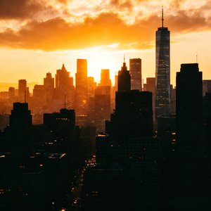 我们终将上岸阳光万里