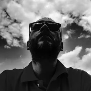 বাস্তবতা এমন যে প্রিয় মানুষ সব সময় প্রিয়ই থাকে