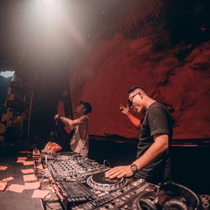 群星-Big Room （Uki_Hard Bass Dubstep Set Rmix）（Dj Uki remix）