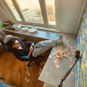 Делай,думай,богатей.